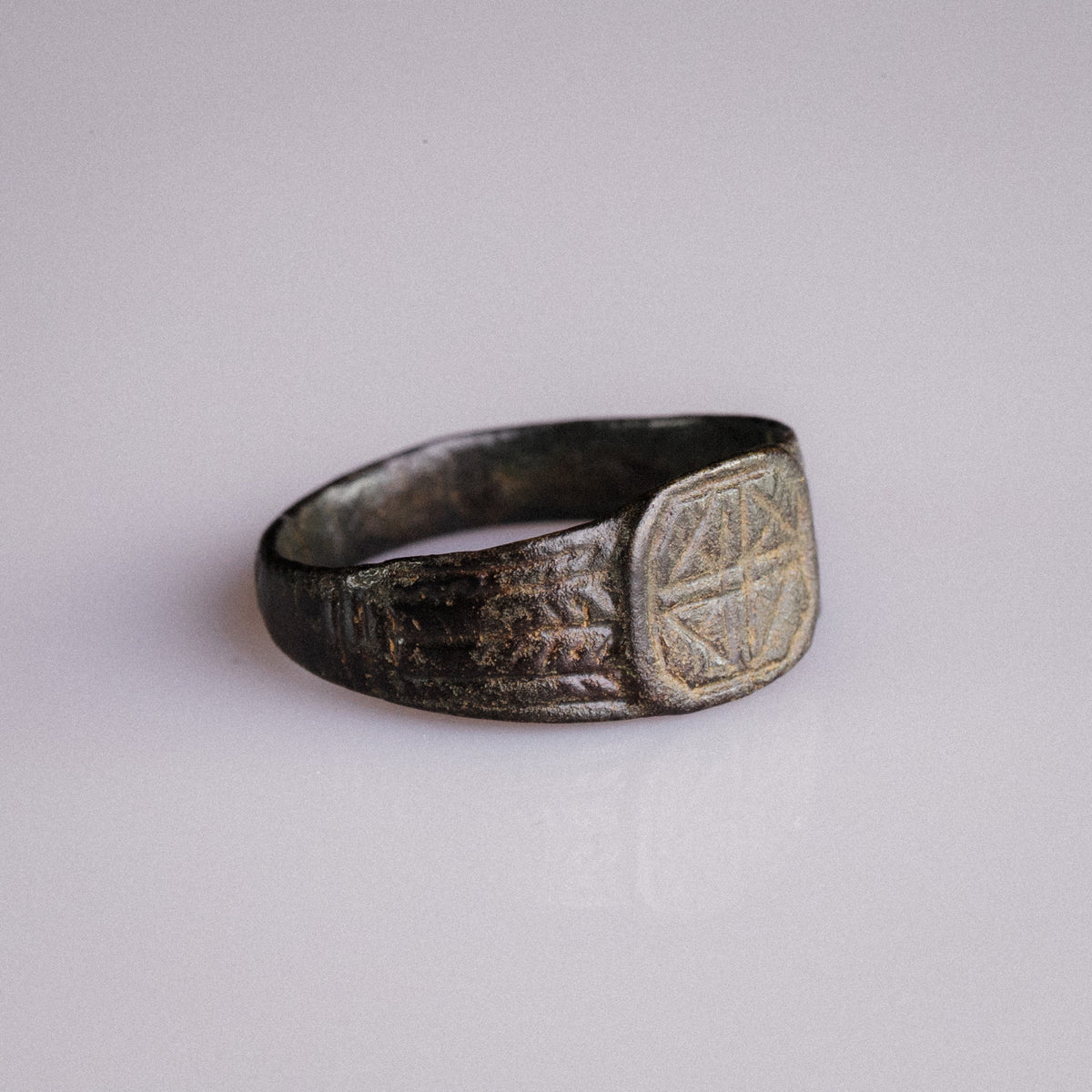 Medieval Bronze Signet Ring with Geometric Cross – 'Eadric' (13th–15th century AD) — view 3