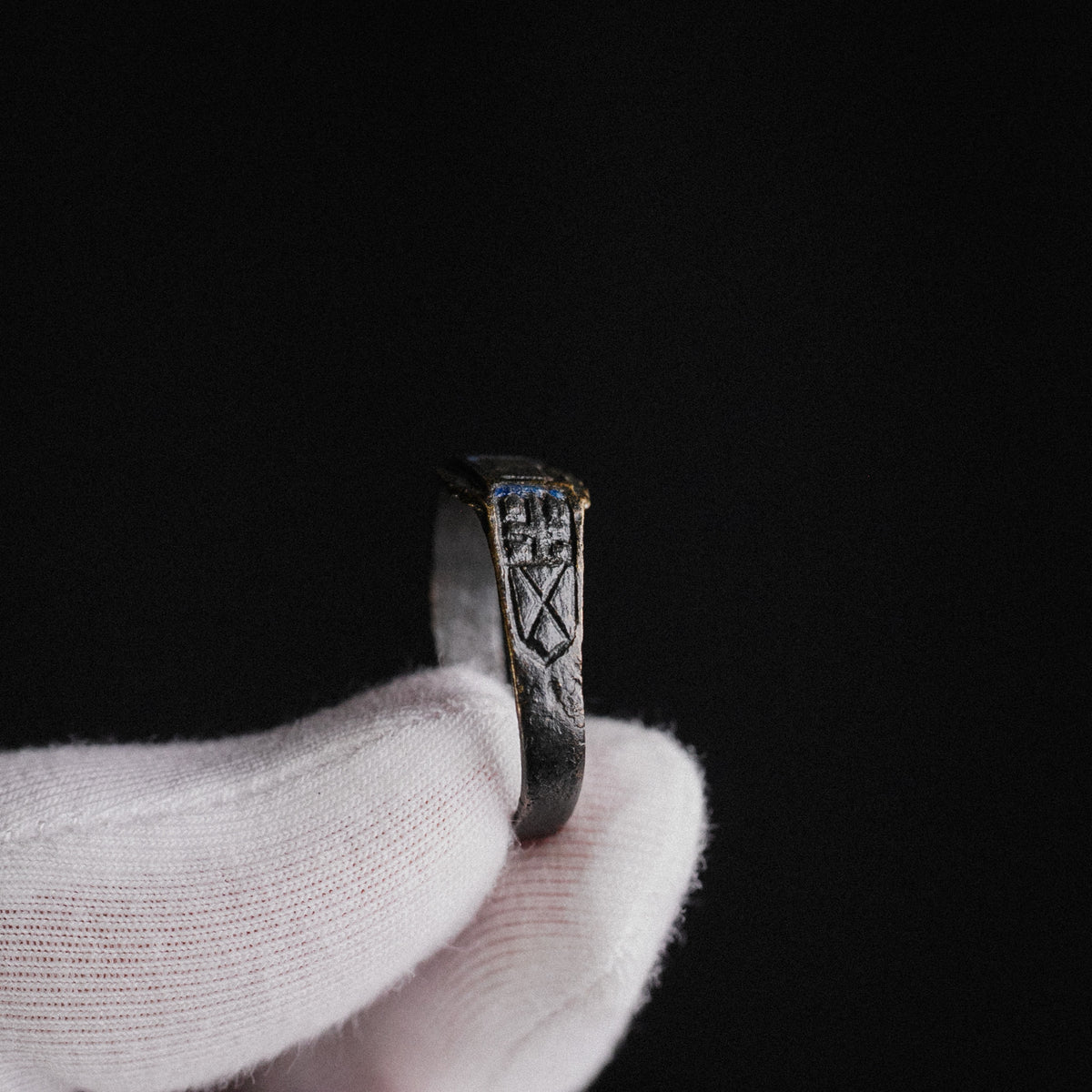 Post Medieval Devotional Ring with Enamelled Cross – 'Peregrinus' (17th–18th century AD) — view 9