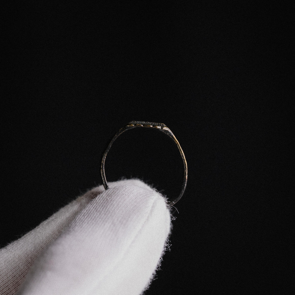 Post Medieval Devotional Ring with Enamelled Cross – 'Peregrinus' (17th–18th century AD) — view 10