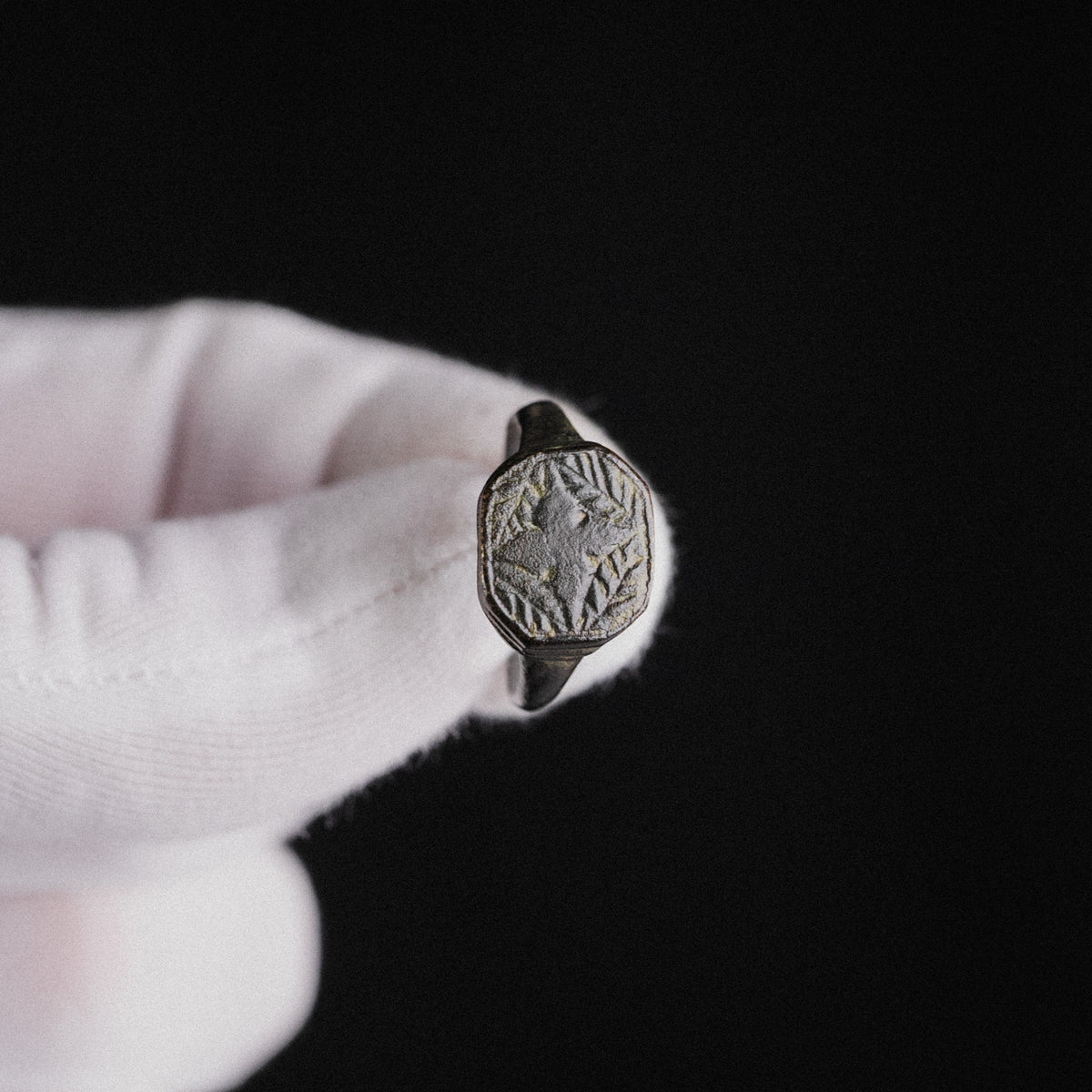 Early Medieval Bronze Signet Ring with Cross Motif – 'Corvin' (8th–11th century AD) — view 3