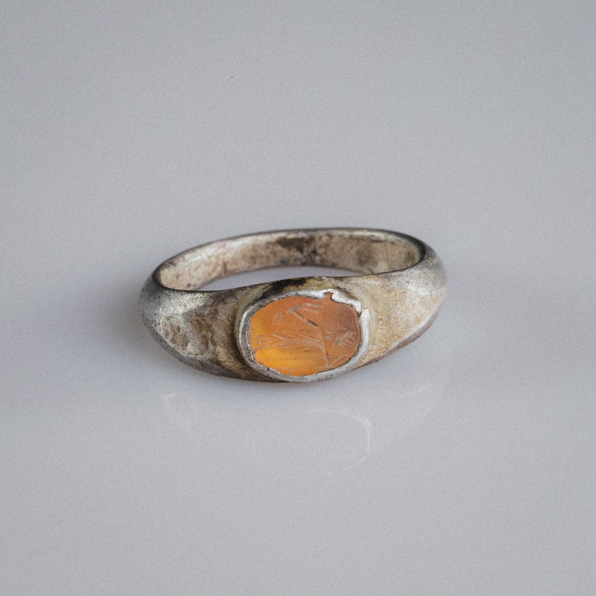 Roman Carnelian Intaglio Ring with Standing Goddess – 'Victoria' (3rd–4th c. AD) – EU 60 / US 9.5