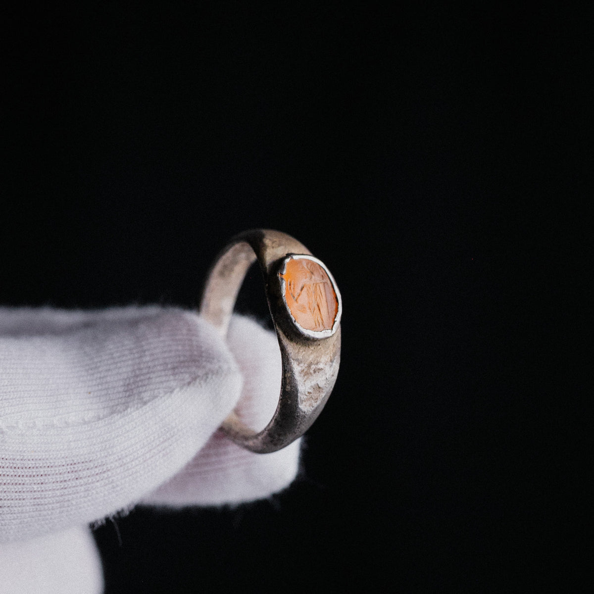 Roman Carnelian Intaglio Ring with Standing Goddess – 'Victoria' (3rd–4th c. AD) – EU 60 / US 9.5