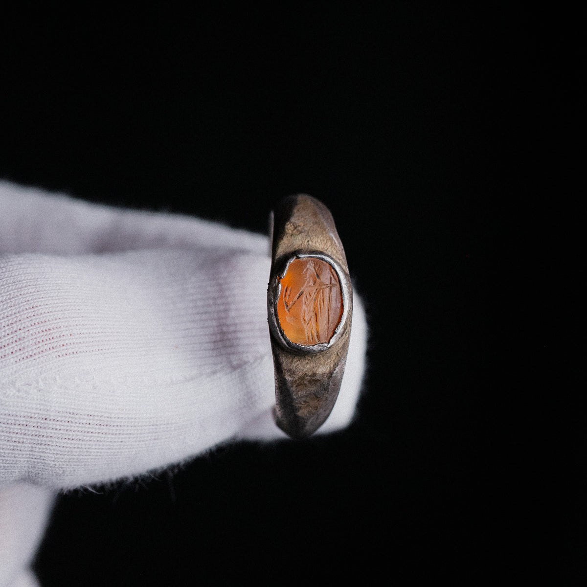 Roman Carnelian Intaglio Ring with Standing Goddess – 'Victoria' (3rd–4th c. AD) – EU 60 / US 9.5