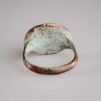 Roman Bronze Ring with Engraved Running Feline – 'Panthera' (2nd–3rd century AD) — view 4