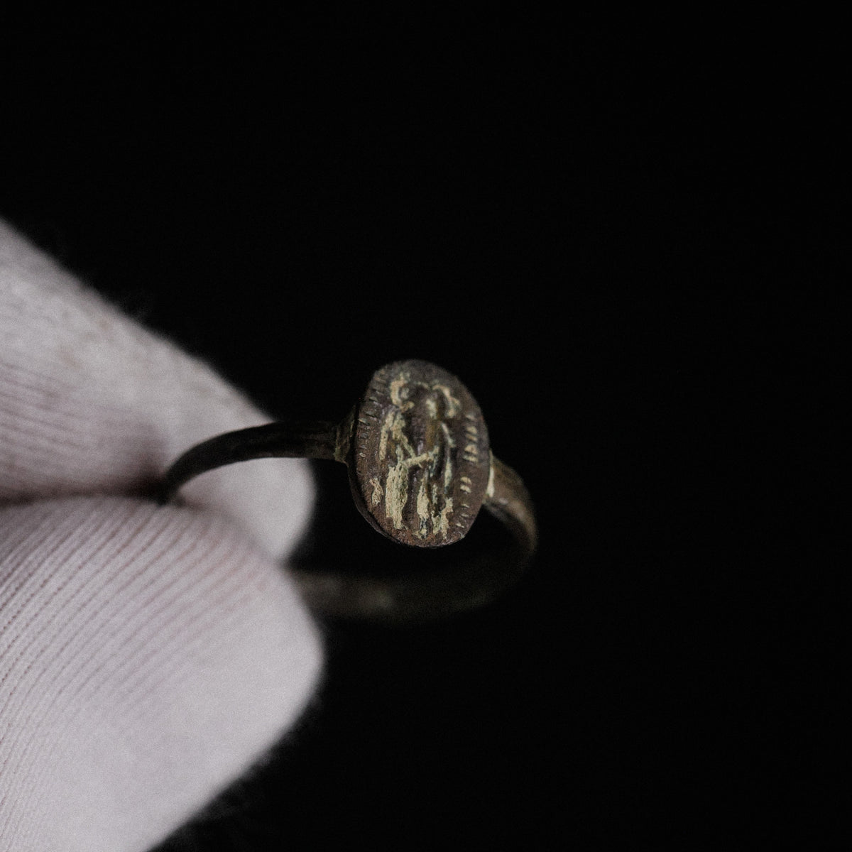Early Byzantine Bronze Marriage Ring with Facing Couple – 'Eudokia' (6th–9th century AD) — view 7