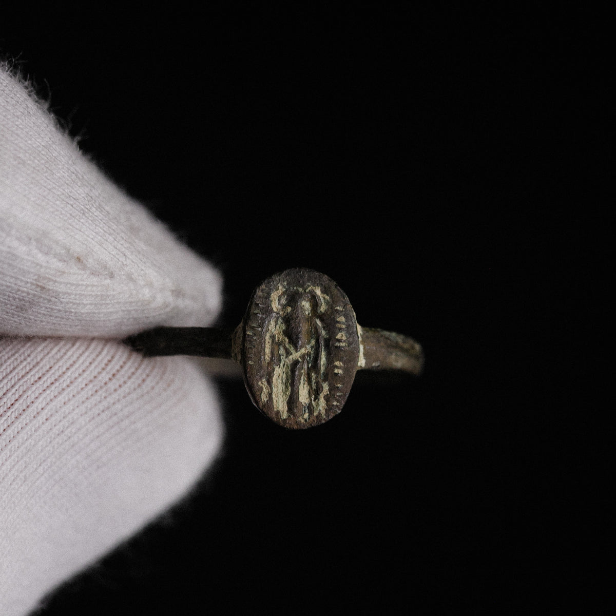 Early Byzantine Bronze Marriage Ring with Facing Couple – 'Eudokia' (6th–9th century AD) — view 8