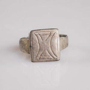 Byzantine silver signet ring Theofanis with engraved hourglass cross motif on square bezel