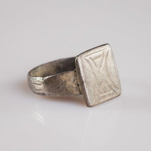 Angled view of Byzantine silver ring Theofanis showing soldered square bezel and flat hoop