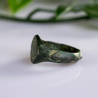 Islamic Bronze Signet Ring with Kufic Inscription – “Yusuf” (12th–15th c. AD) – EU 60 / US 9,25 Aurora Antiqua