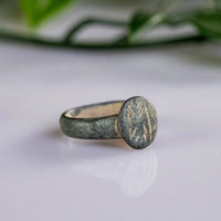 Bronze Ring with Linear Engraved Bezel – “Servius” (3rd–9th c. AD) – EU 49 / US 5 Aurora Antiqua