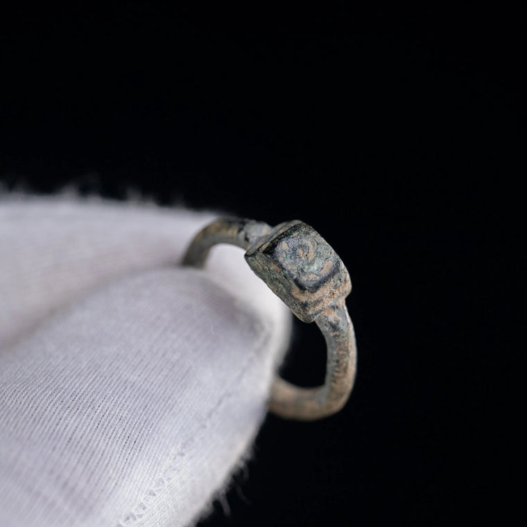 Medieval Bronze Ring 'Gerardus' (12th-17th c. AD) EU 54/US 7
