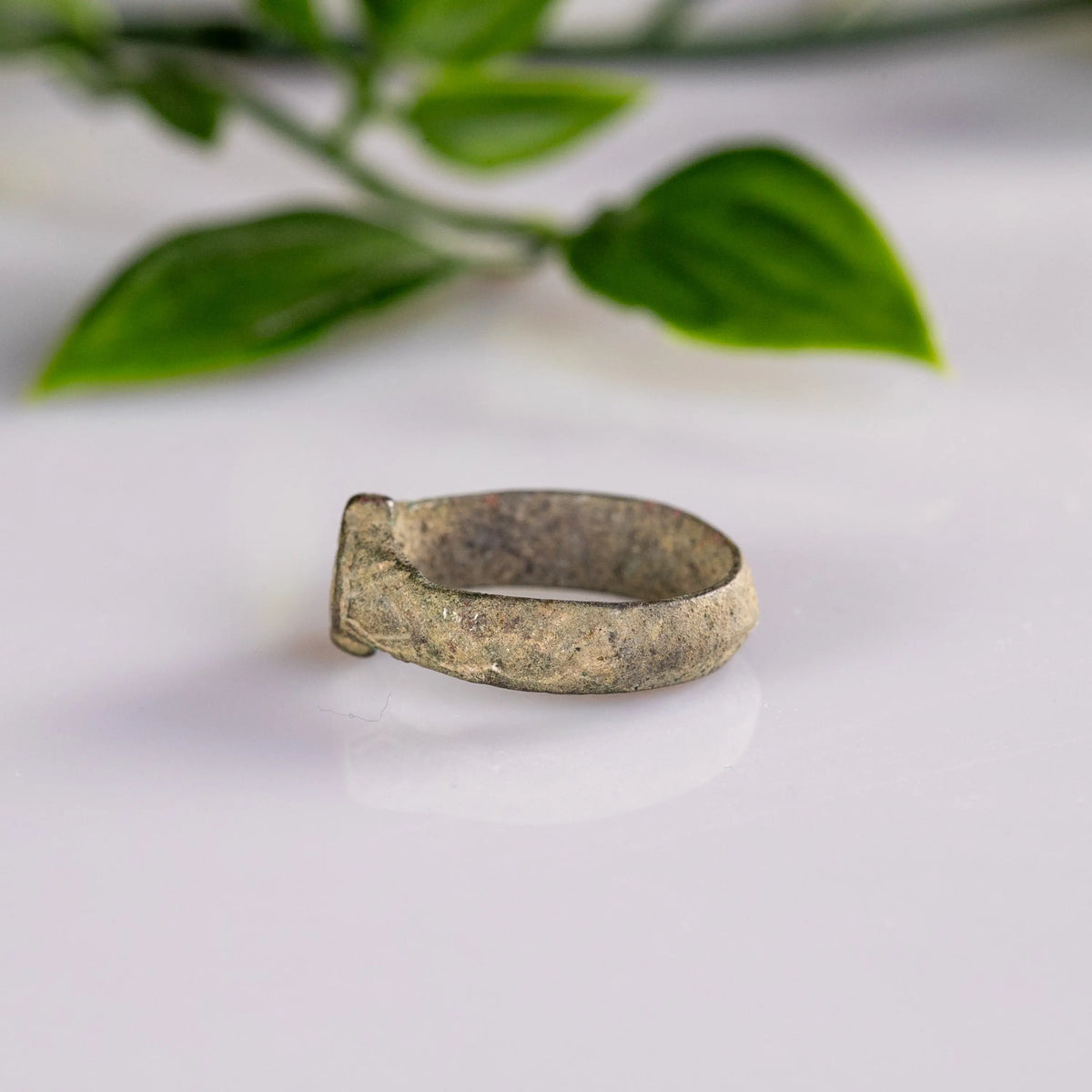 Medieval Bronze Ring with Geometric Engraved Bezel – “Adalbert” (9th–12th c. AD) – EU 51 / US 5.75 - Aurora Antiqua