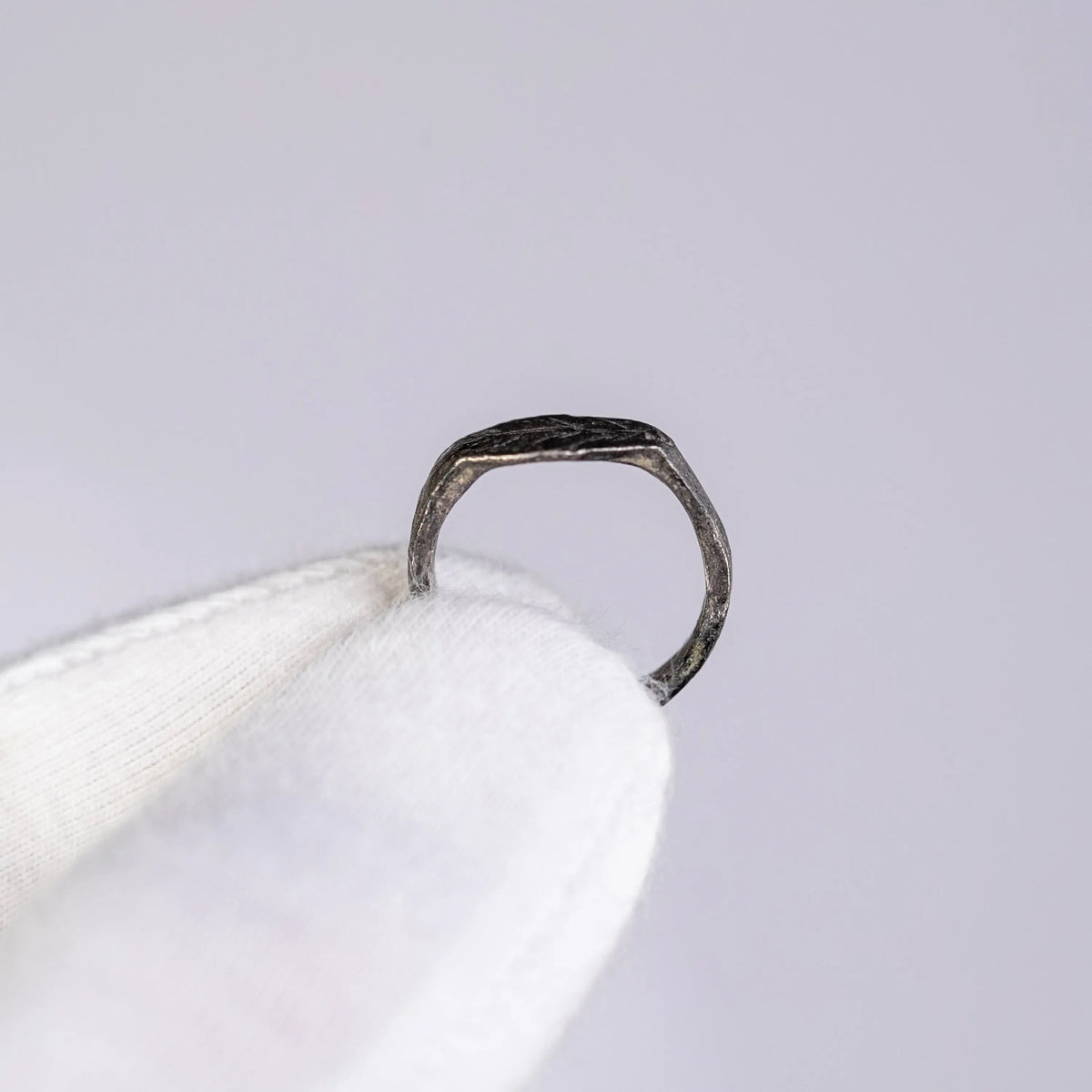 “Palmaris” – Late Roman Silver Ring with Palm Branch Motif (3rd–5th Century AD) – EU 45 / US 3.25 Aurora Antiqua