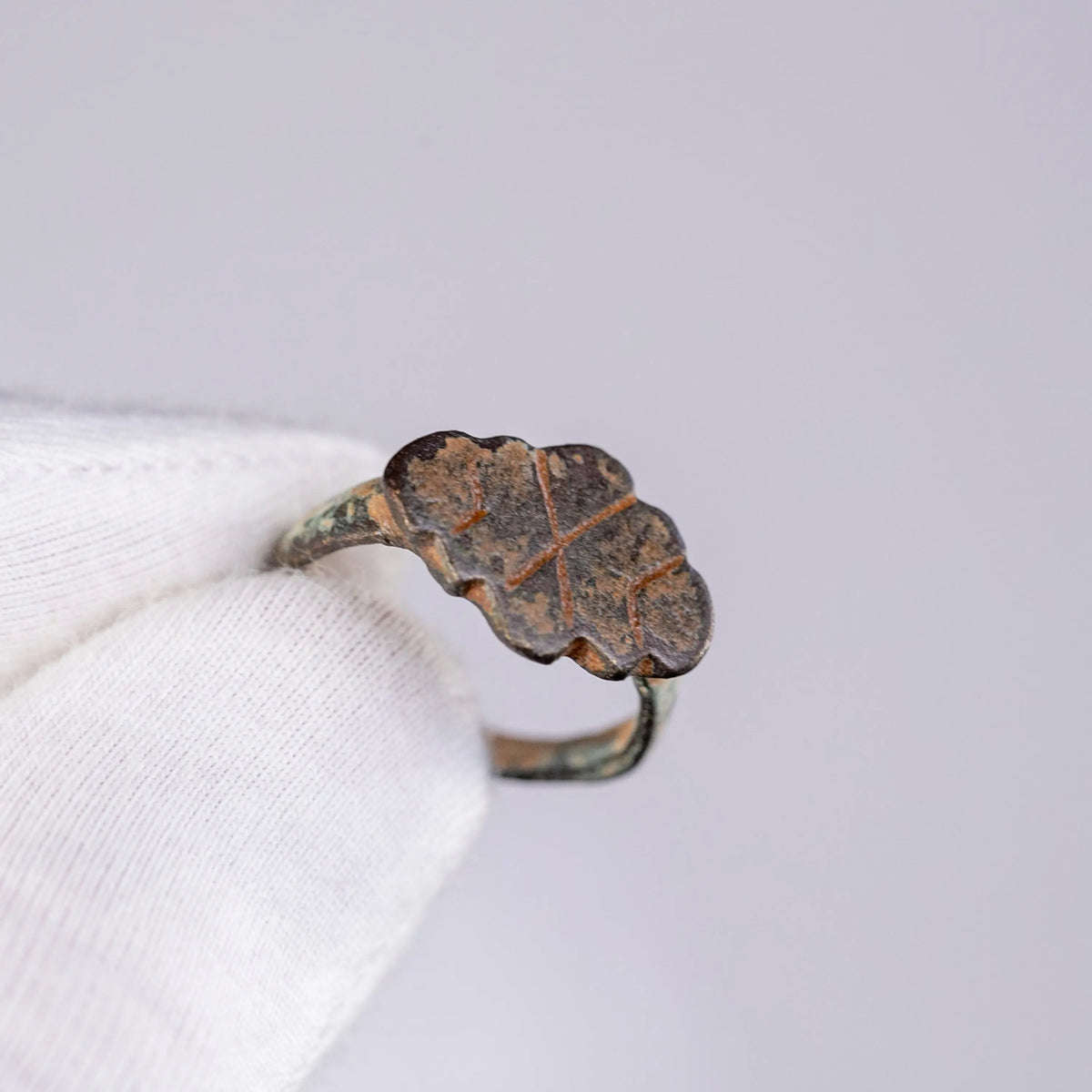 Medieval Bronze Ring with Scalloped Bezel – “Henricus” (12th–14th c. AD) – EU 55 / US 7.25 - Aurora Antiqua