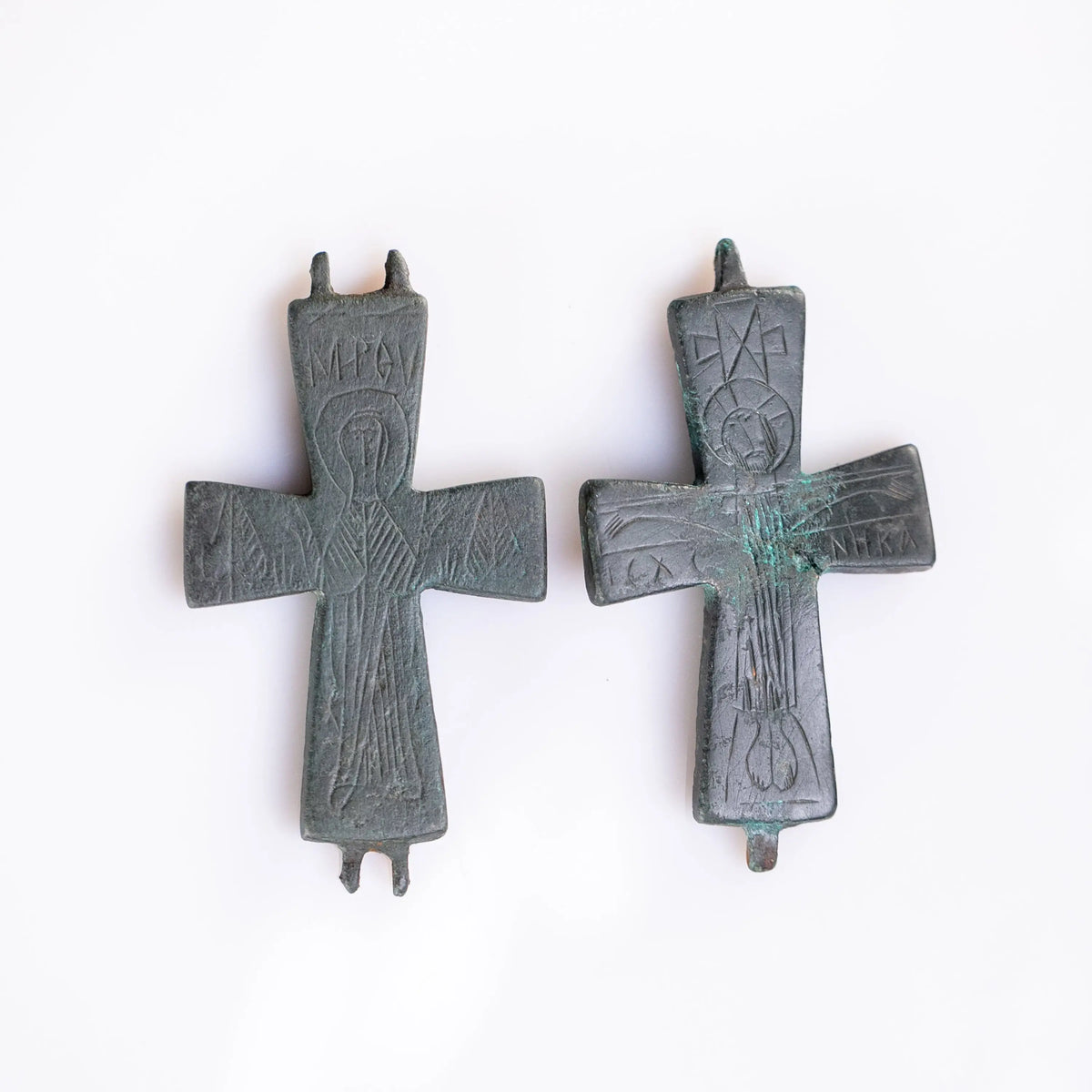 “Theotokos Orans” – Byzantine Bronze Reliquary Cross (Enkolpion) Depicting the Virgin Mary (11th–13th C. CE) AD Aurora Antiqua