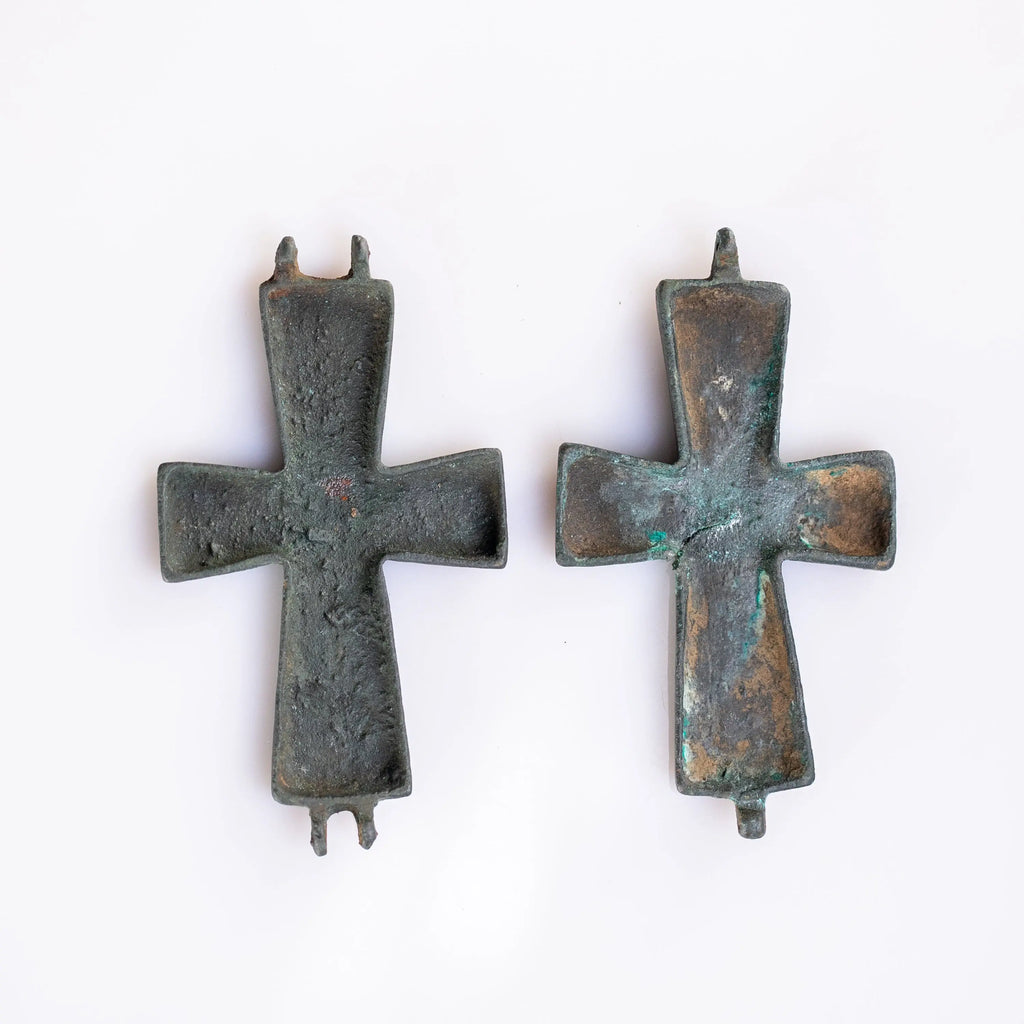 “Theotokos Orans” – Byzantine Bronze Reliquary Cross (Enkolpion) Depicting the Virgin Mary (11th–13th C. CE) AD Aurora Antiqua