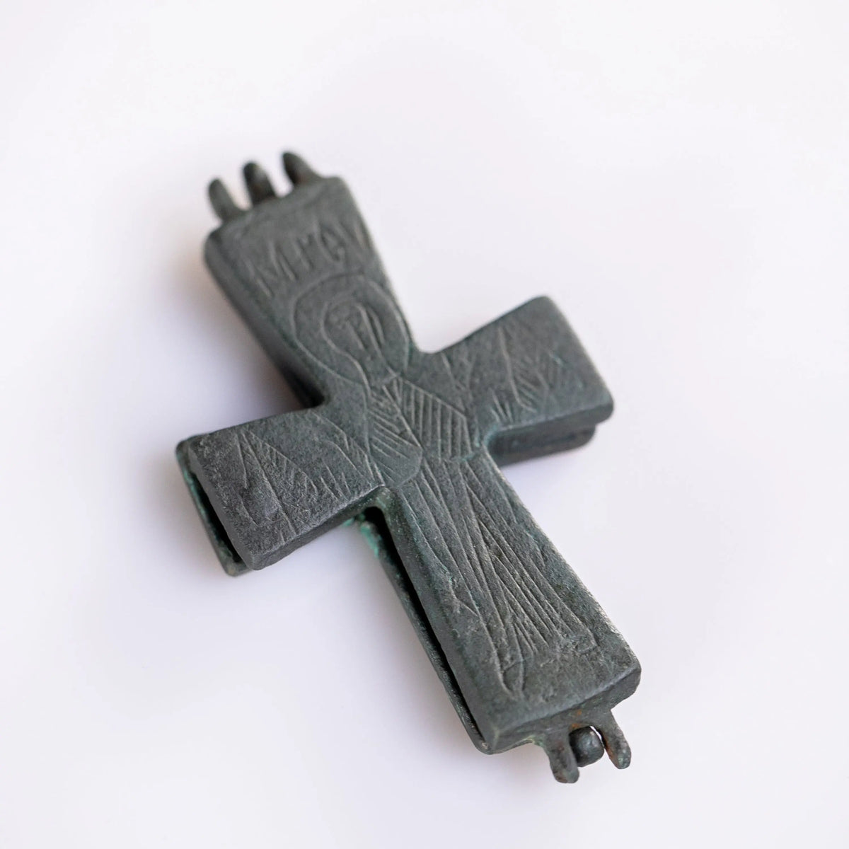 “Theotokos Orans” – Byzantine Bronze Reliquary Cross (Enkolpion) Depicting the Virgin Mary (11th–13th C. CE) AD Aurora Antiqua