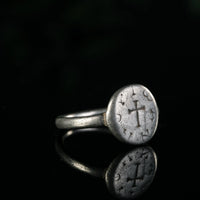 “Henricus” – Medieval Silver Seal Ring with Cross (12th–14th Century AD) – EU 65 / US 11 Aurora Antiqua