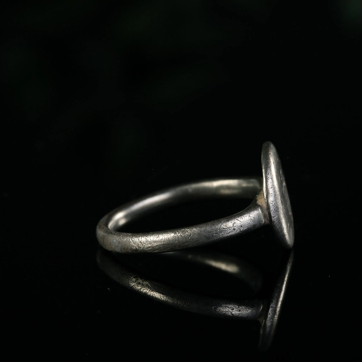 “Henricus” – Medieval Silver Seal Ring with Cross (12th–14th Century AD) – EU 65 / US 11 Aurora Antiqua