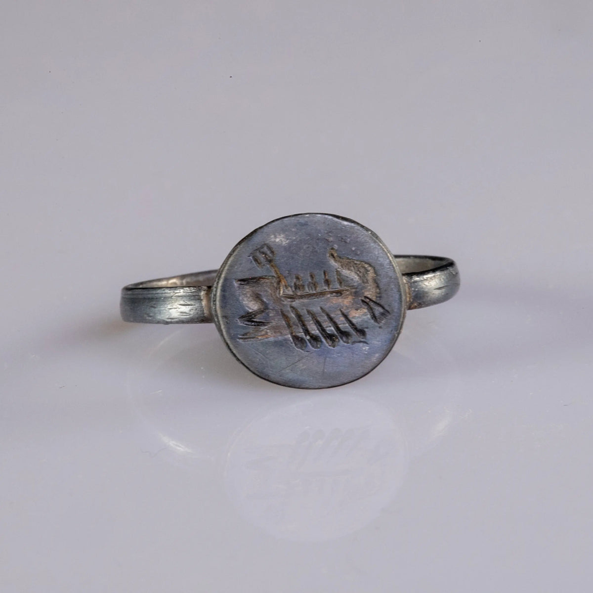 “Lucius” – Roman Silver Seal Ring Depicting a War Galley (1st–2nd Century AD) – EU 64 / US 10.5 Aurora Antiqua