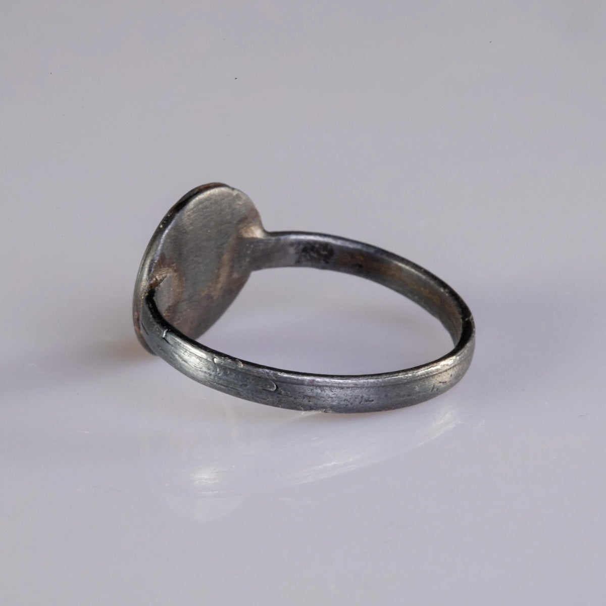 “Lucius” – Roman Silver Seal Ring Depicting a War Galley (1st–2nd Century AD) – EU 64 / US 10.5 Aurora Antiqua