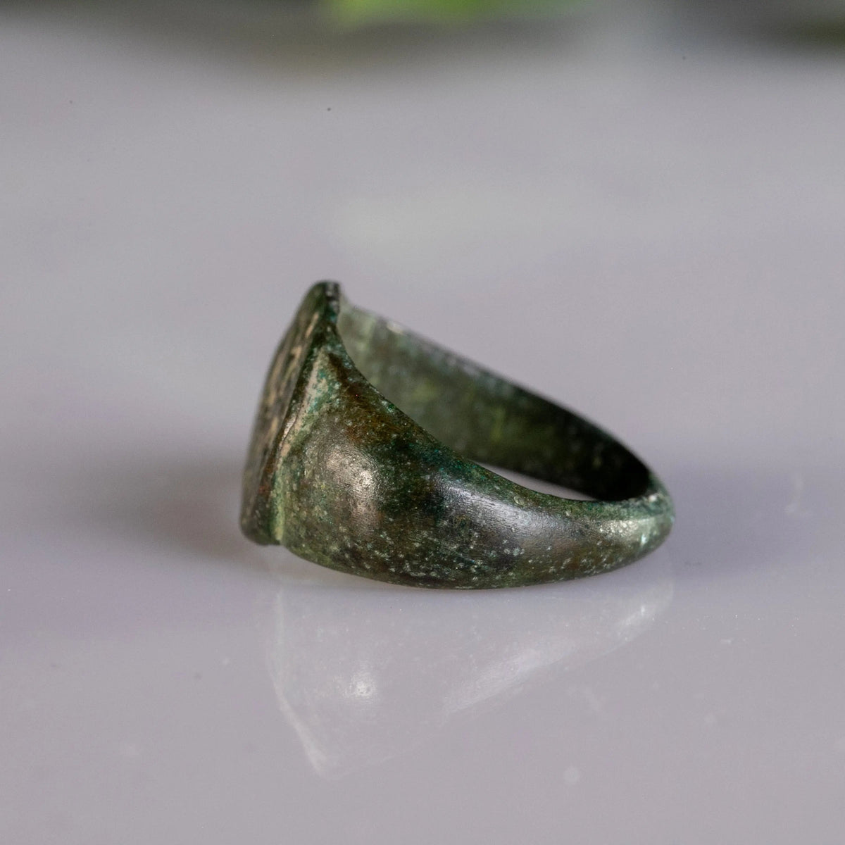 “Silvanus” – Roman Bronze Signet Ring with Hunter Scene (2nd–3rd Century AD) – EU 54 / US 7.75 Aurora Antiqua