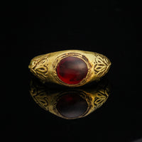 Roman High Karat Gold Ring with Carnelian Cabochon – 'Aelius' (2nd–3rd century AD)