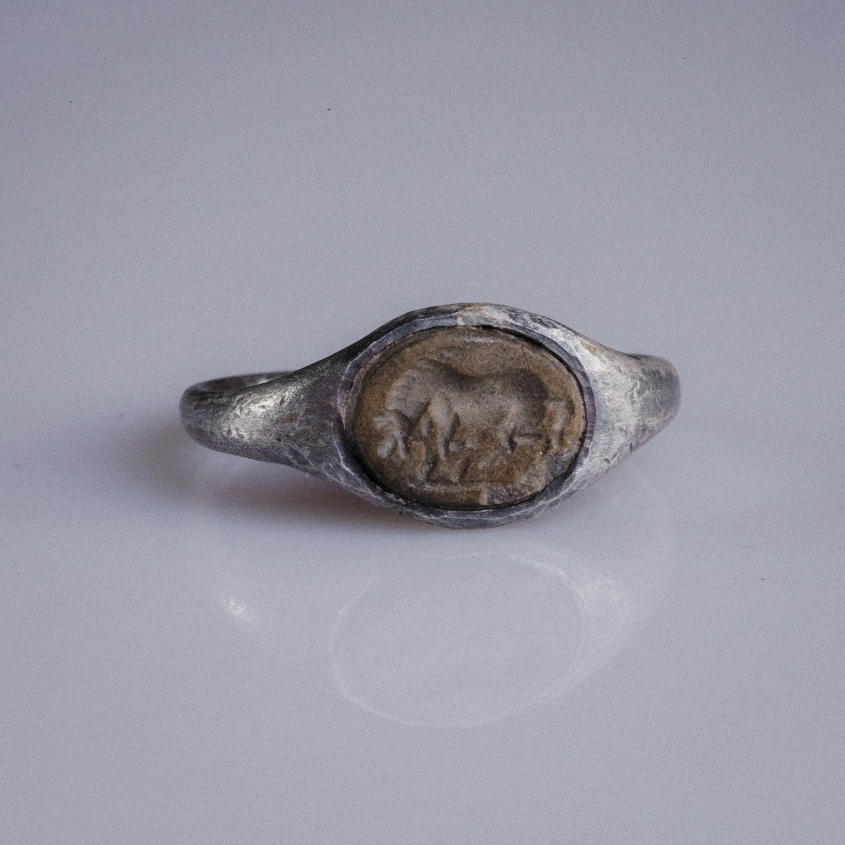 Roman Silver Ring with Cream Stone Intaglio of Horse – “Equitius” (1st–3rd c. AD) – EU 53.5 / US 6.75 Aurora Antiqua