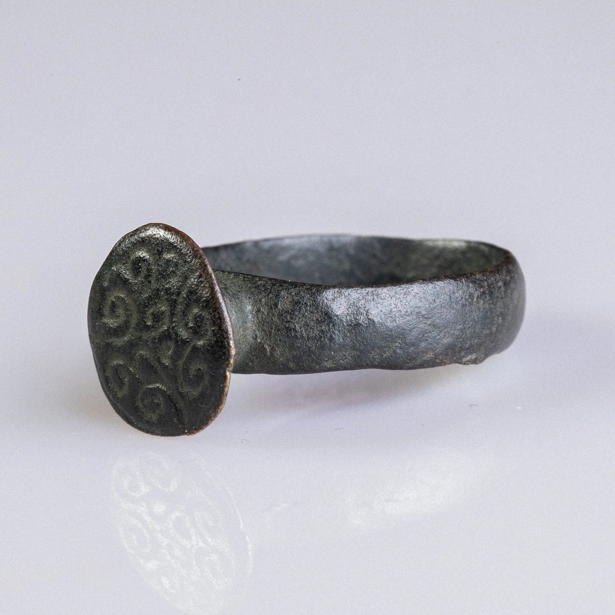 Medieval Bronze Military Seal Ring – “Adalric” (11th–13th c. AD) – EU 59 Aurora Antiqua