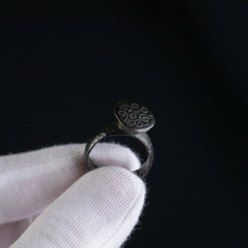 Medieval Bronze Seal Ring 'Adalric' (11th-13th c. AD) EU 59/US 9