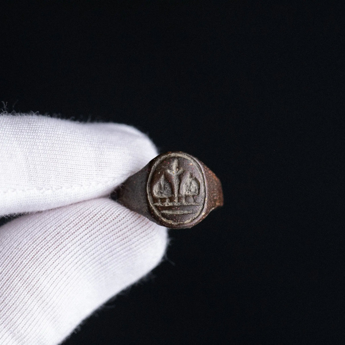 Medieval Bronze Seal Ring – “Laurinus” (14th–15th c. AD) – EU 54 / US 6.75 Aurora Antiqua