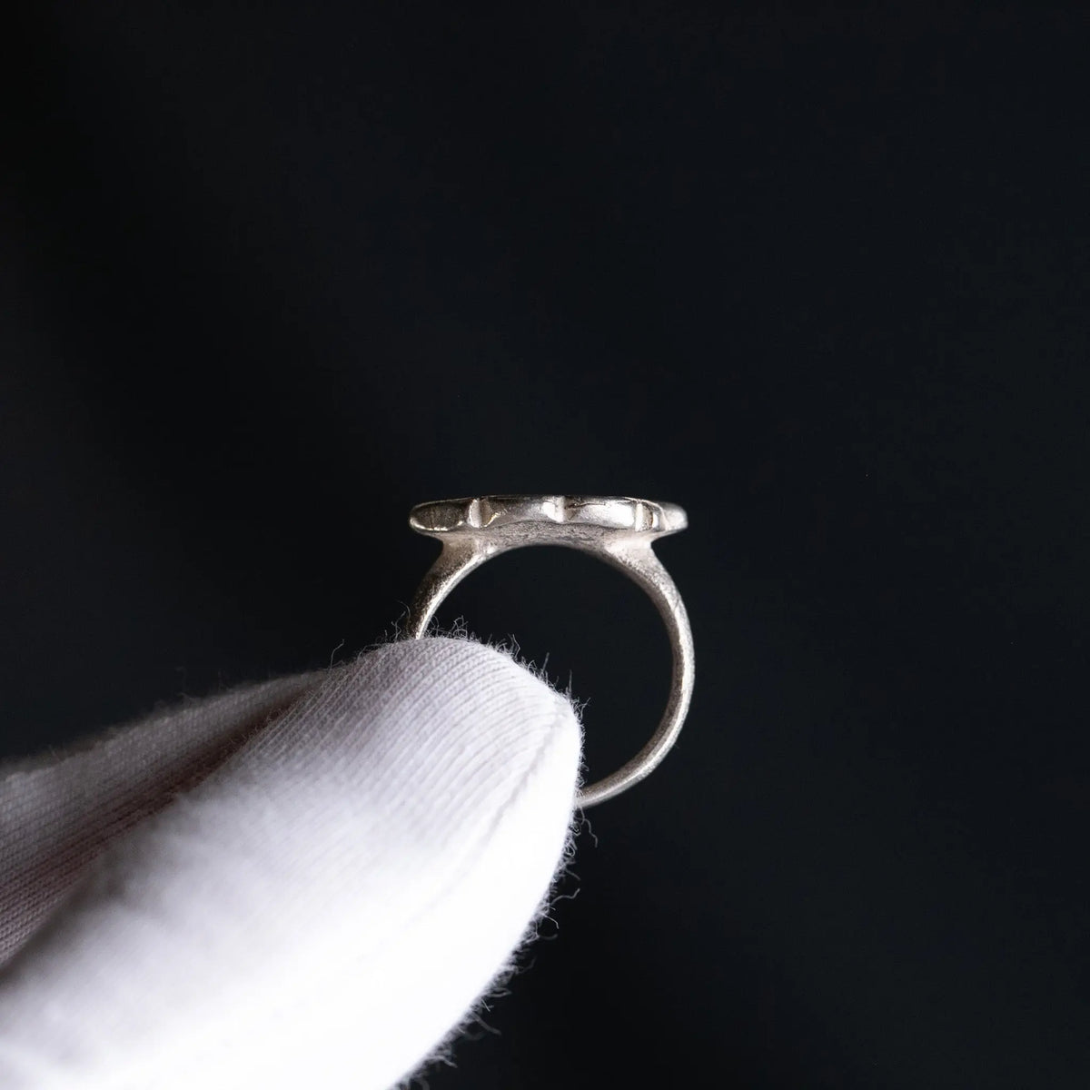 Medieval Silver Ring with Interlaced Star Motif – “Ivor” (12th–14th c. AD) – EU 55 / US 7.25 Aurora Antiqua