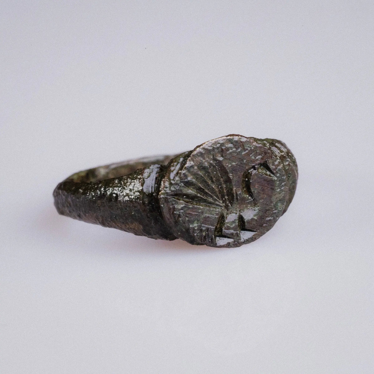 Medieval European Bronze Signet Ring with Bird Motif – “Alard” (12th–15th c. AD) – EU 52 / US 6.25 Aurora Antiqua