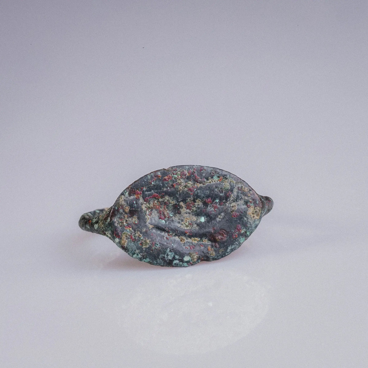Roman Provincial Bronze Signet Ring with Figural Scene – “Aurelianus” (1st BCE–2nd CE) – EU 63 / US 10.5 Aurora Antiqua