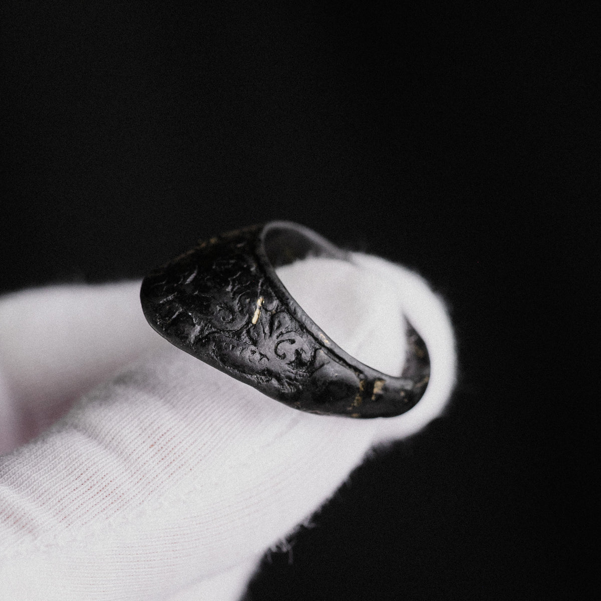 Medieval Bronze Archer's Thumb Ring – 'Sagitta' (11th–12th CE) — view 8