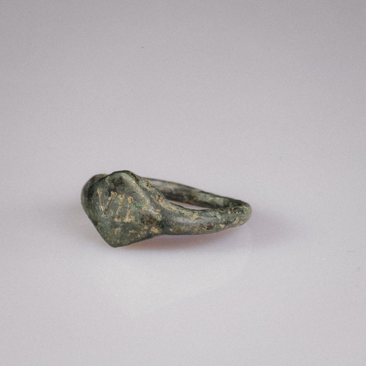 Roman Bronze Legionary Ring with Numeral VII – 'Septimus' (1st–3rd CE) — view 6