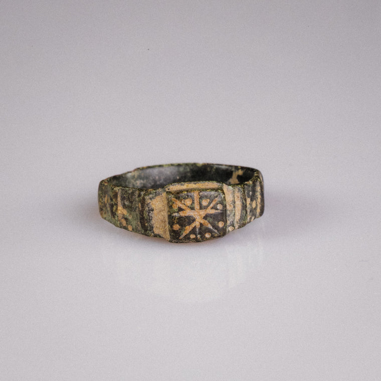 Medieval Bronze Seal Ring 'Bellator' (11th-13th CE) EU 53/US 6.5