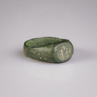 Medieval Bronze Seal Ring with Cross Motif – 'Signum' (11th–13th CE) — view 2