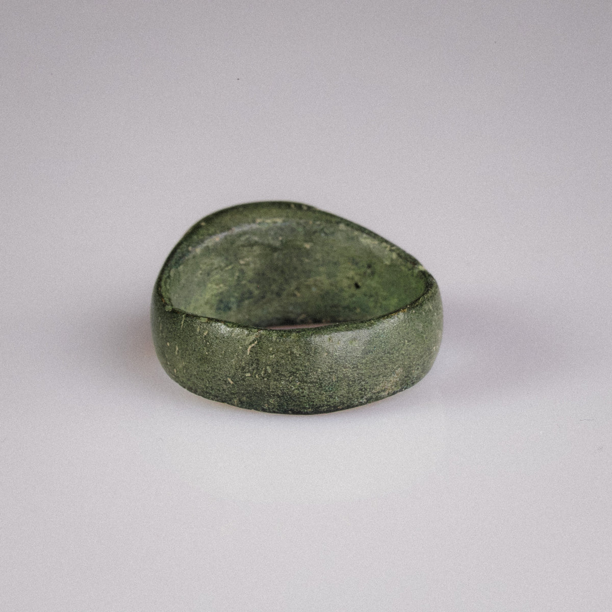 Medieval Bronze Seal Ring with Cross Motif – 'Signum' (11th–13th CE) — view 4