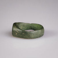Medieval Bronze Seal Ring with Cross Motif – 'Signum' (11th–13th CE) — view 5
