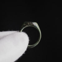 Medieval Bronze Seal Ring with Cross Motif – 'Signum' (11th–13th CE) — view 8