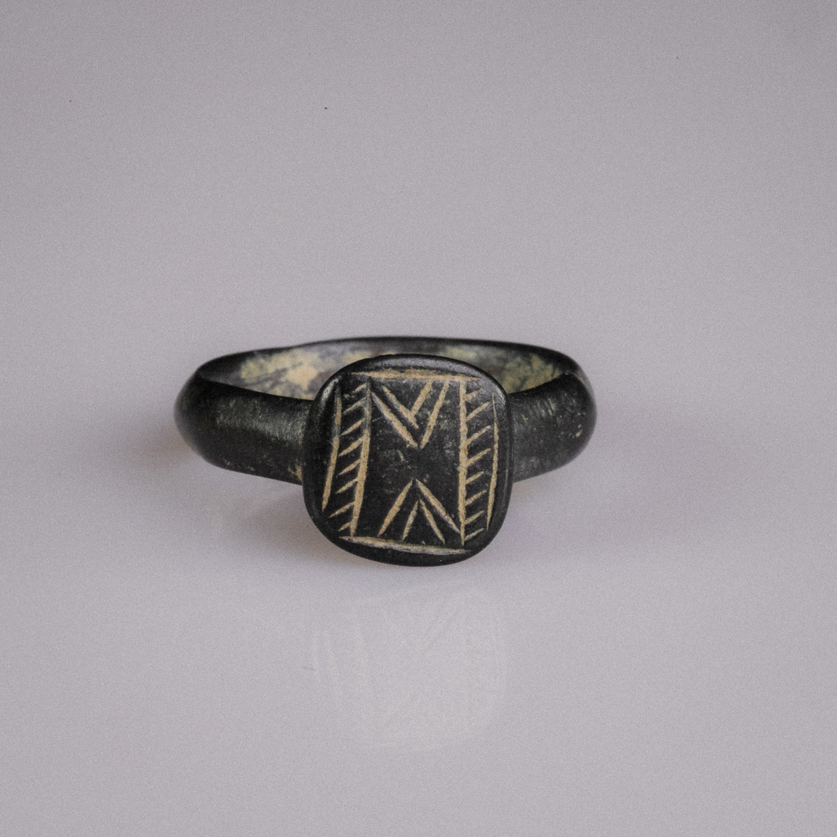 Medieval Bronze Geometric Signet Ring with Chevron Motif – 'Chevronis' (11th–14th CE)