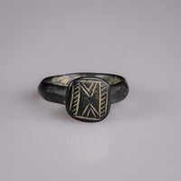 Medieval Bronze Geometric Signet Ring with Chevron Motif – 'Chevronis' (11th–14th CE)