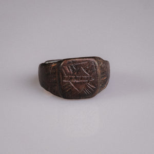 Medieval Bronze Geometric Signet Ring – 'Intercisus' (9th–13th CE) — view 2