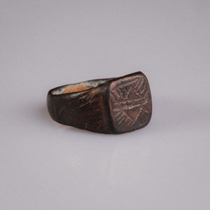 Medieval Bronze Geometric Signet Ring – 'Intercisus' (9th–13th CE)