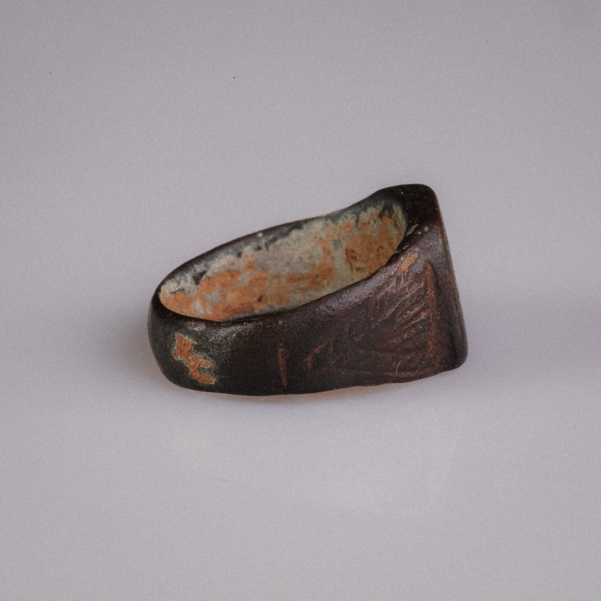 Medieval Bronze Geometric Signet Ring – 'Intercisus' (9th–13th CE) — view 3