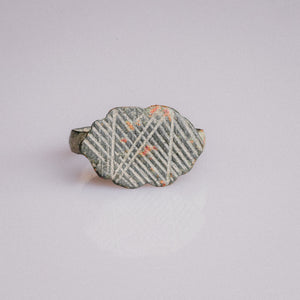 Medieval Bronze Geometric Signet Ring – 'Reticulus' (10th–13th CE) — view 2