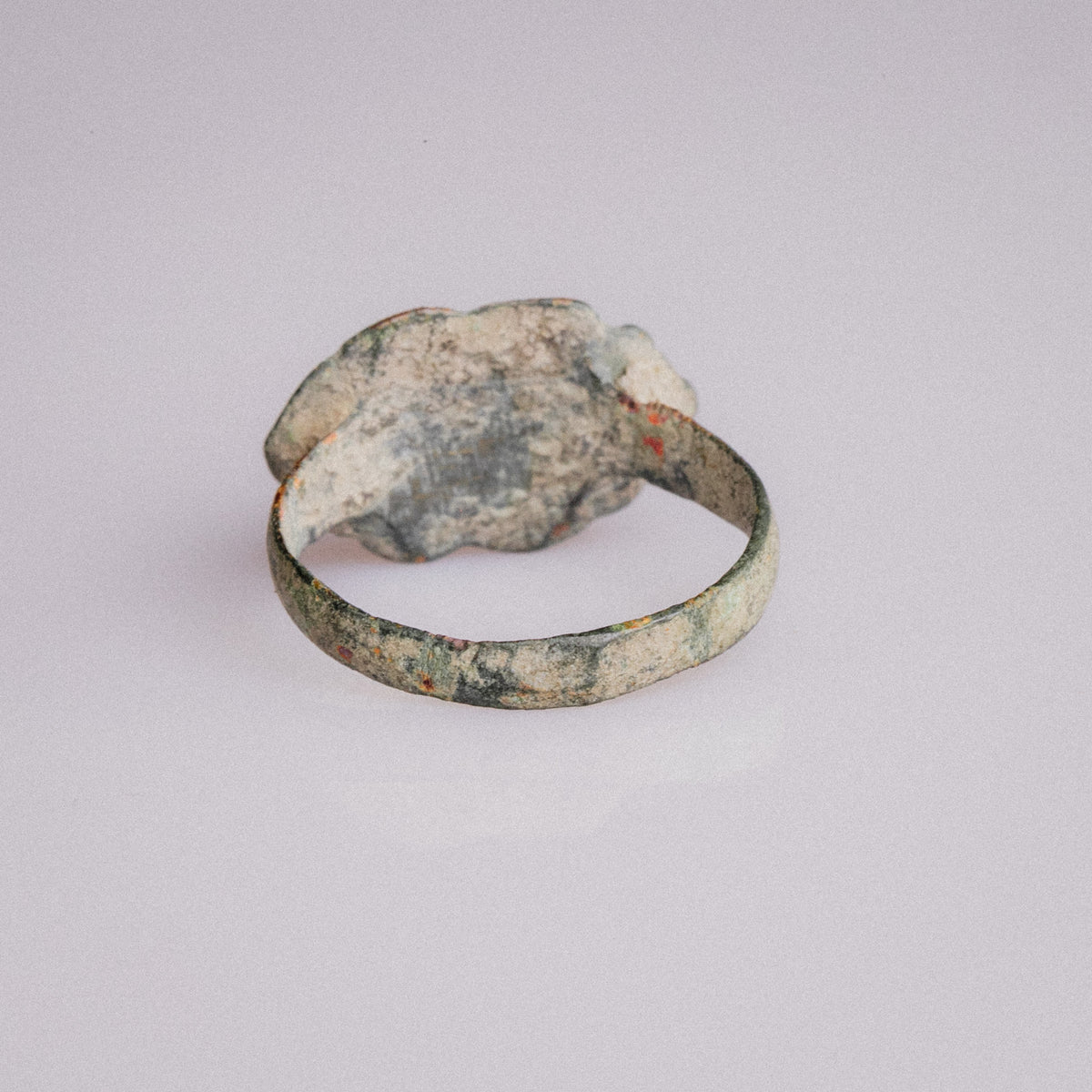 Medieval Bronze Geometric Signet Ring – 'Reticulus' (10th–13th CE) — view 4