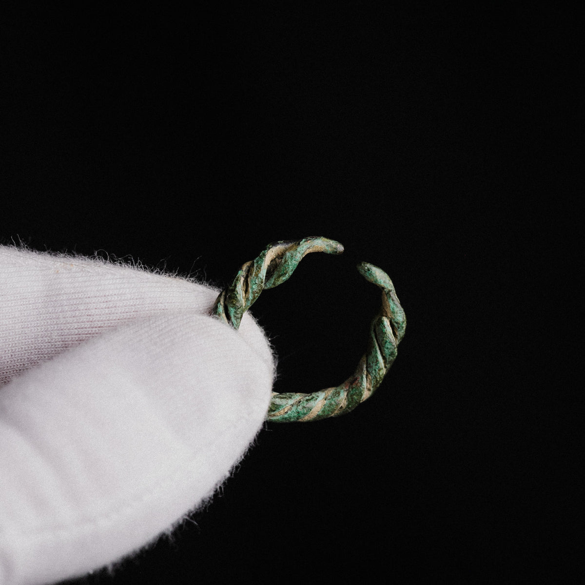 Viking Age Nordic Bronze Twisted Wire Ring – 'Eirik' (8th–11th CE) — view 7