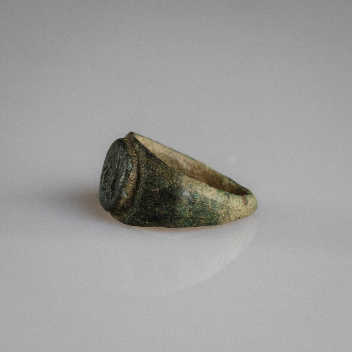 Roman Bronze Ring - 'Numerius' (1st–3rd c. CE) EU 49 / US 5